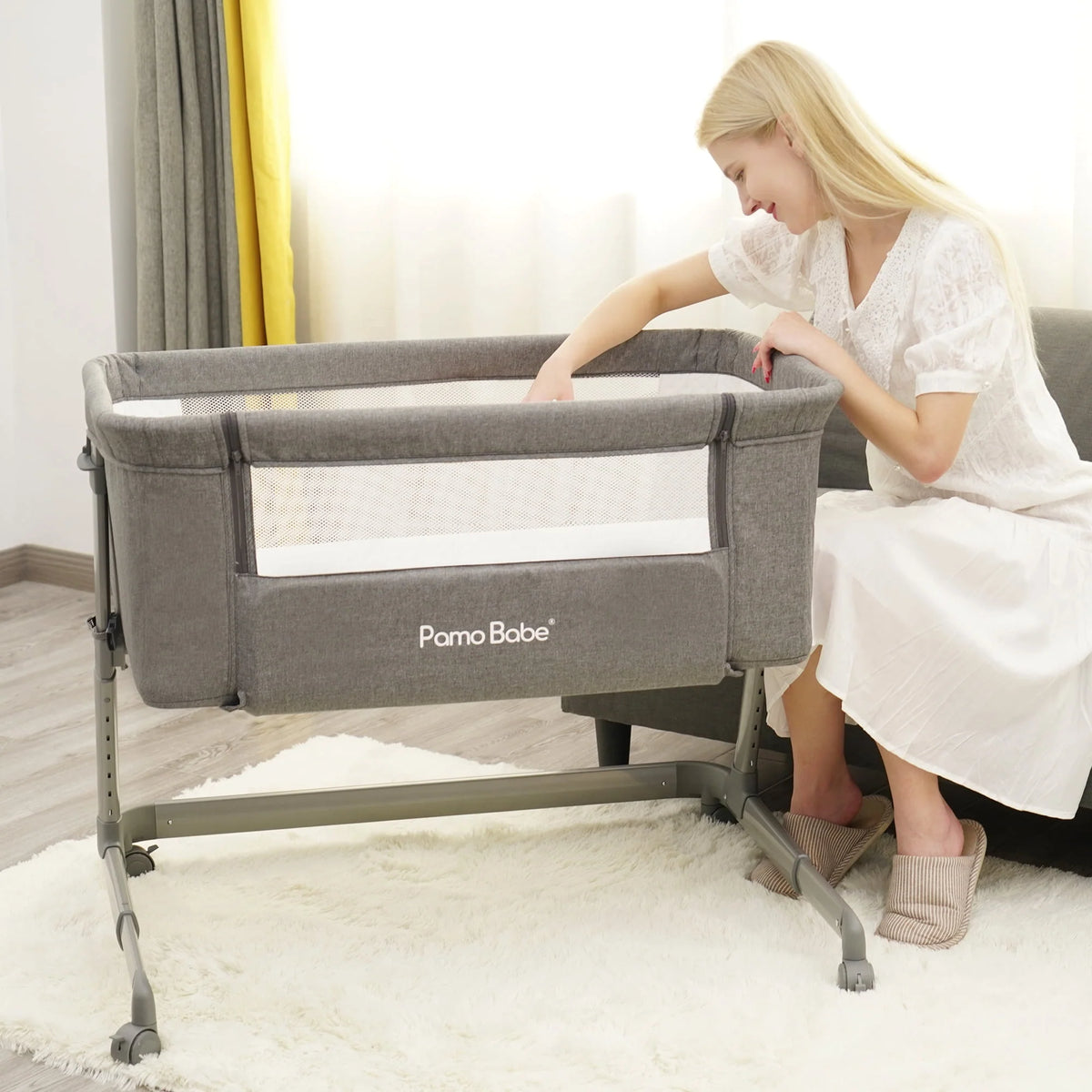 Grey Bassinet with Wheels and Folding Frame H3771