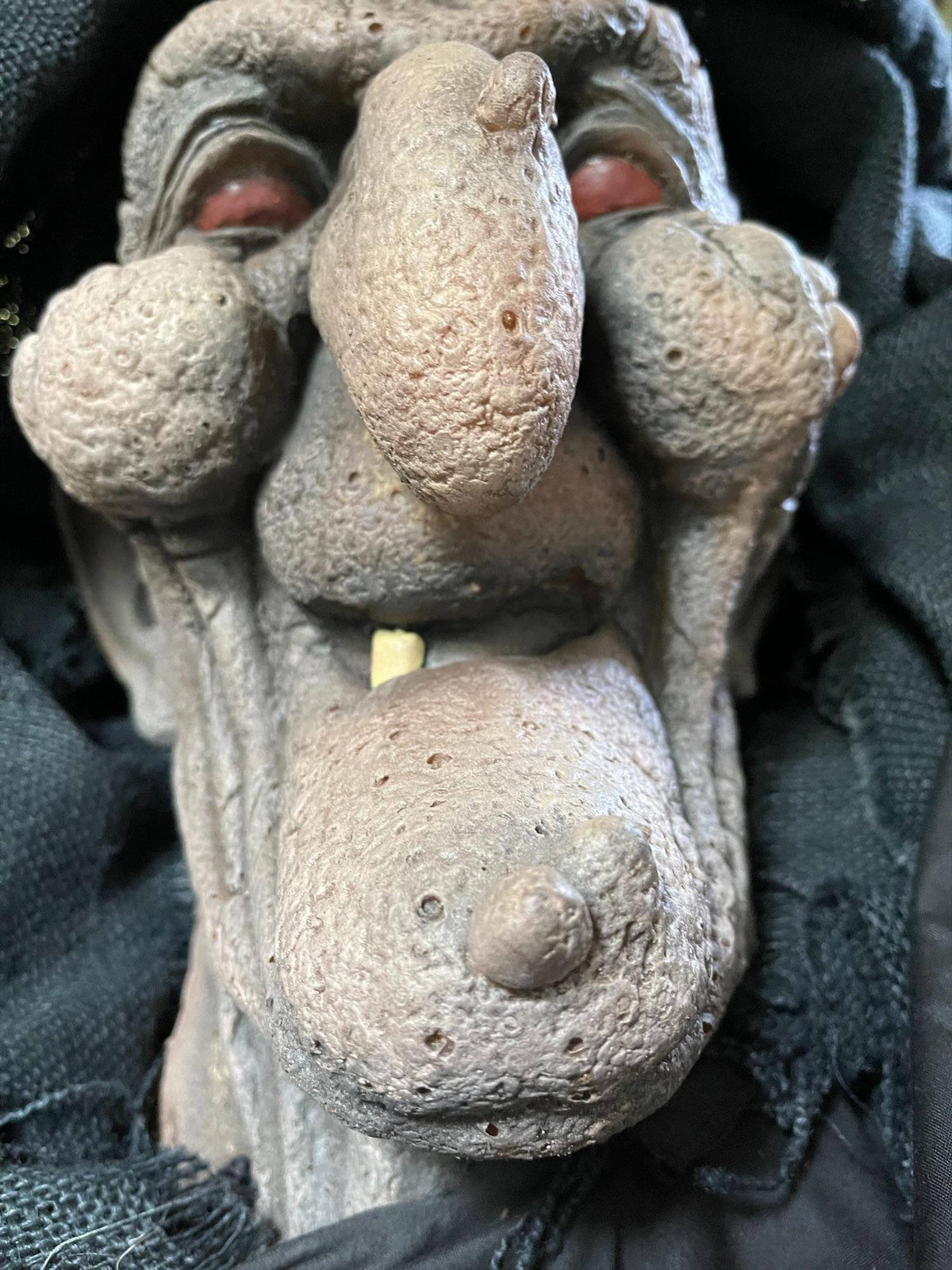 Sitting Witch Prop S987