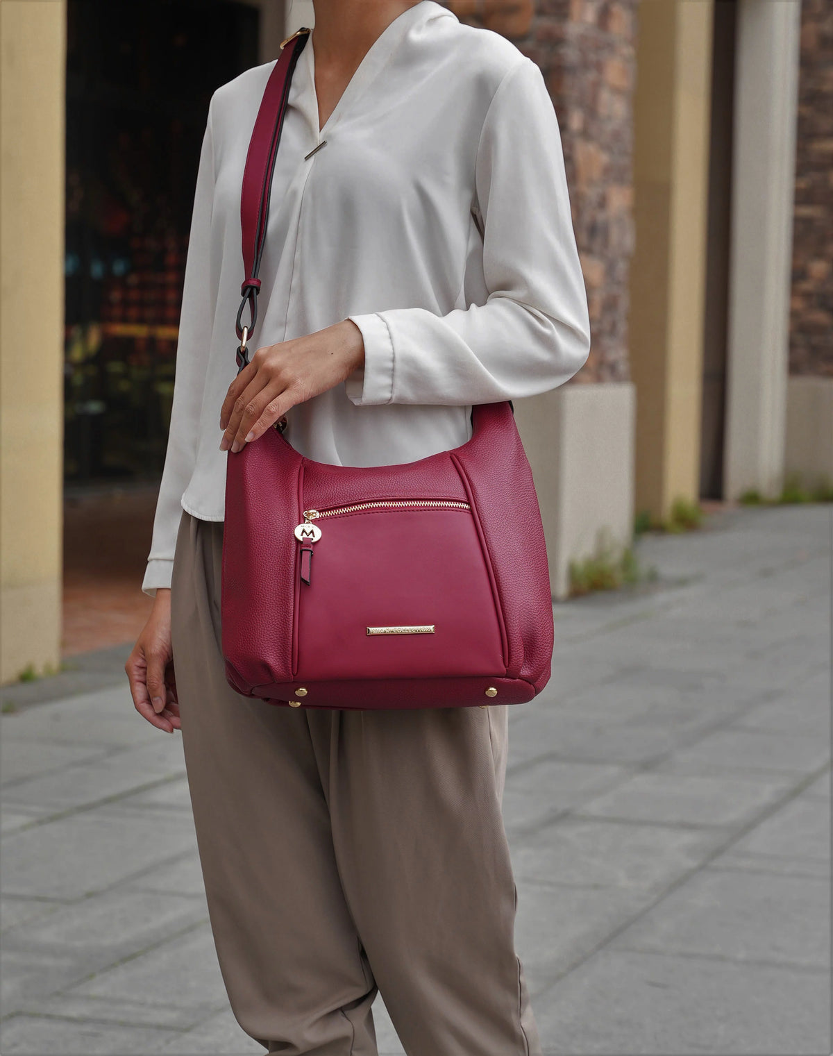 Vegan Leather Womens Shoulder Handbag M946