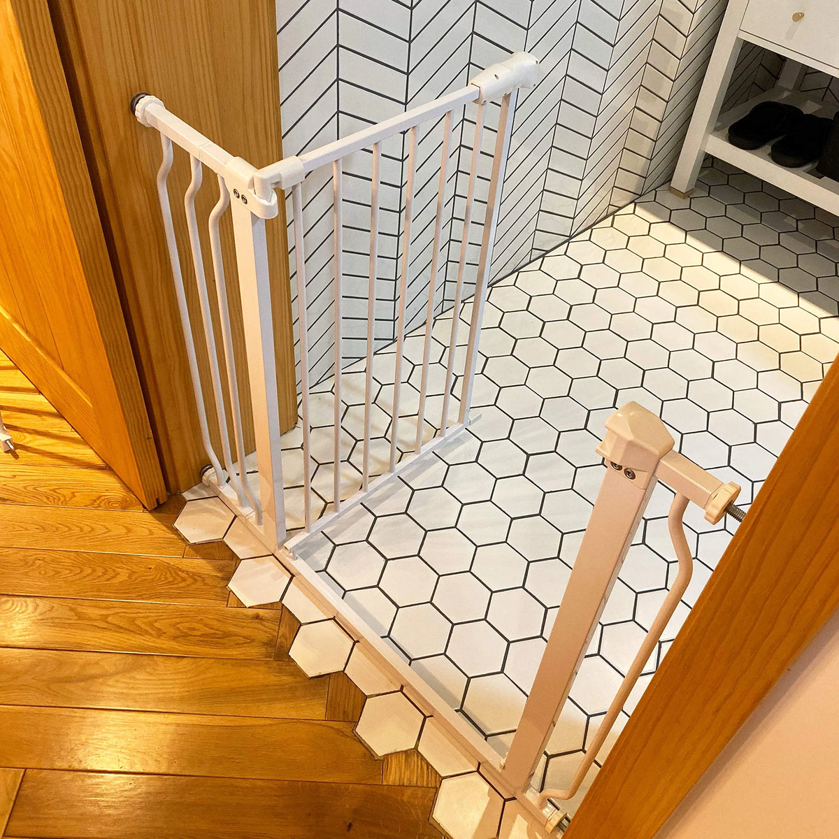 White Safety Gate S37369