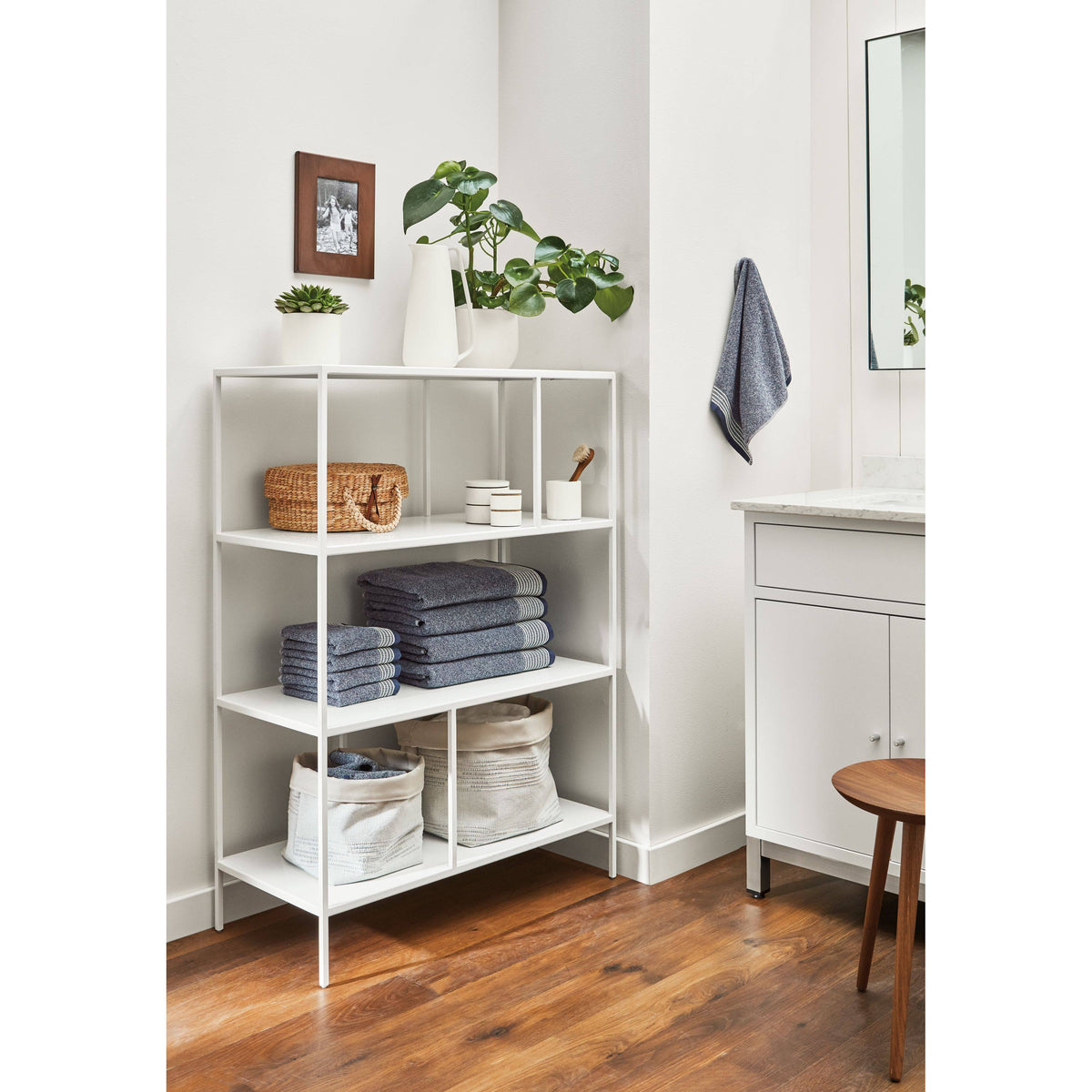 White Bookcase X644149