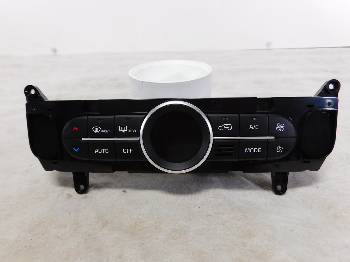 17 18 19 Kia Soul Heater AC Temperature Control Unit V763864