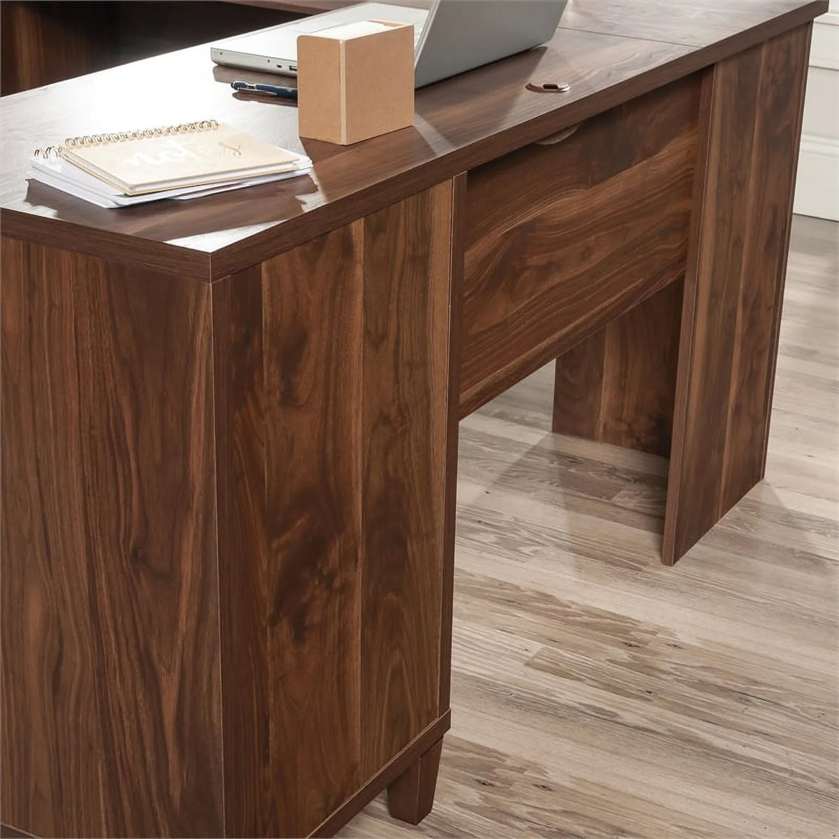 L-Desk K765