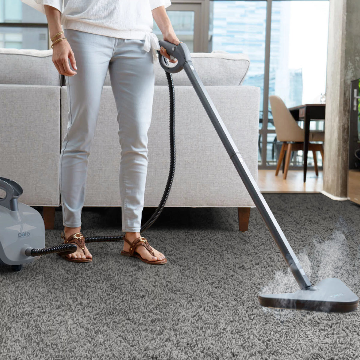 Rolling Steam Cleaner with 18 Accessories I186000