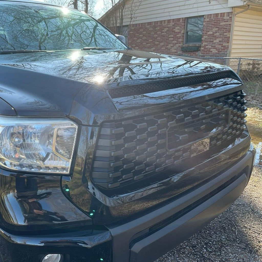 Black Upper Grille Bulge Molding P32503