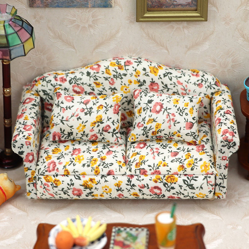 Miniature Dollhouse Couch with Pillow X1268